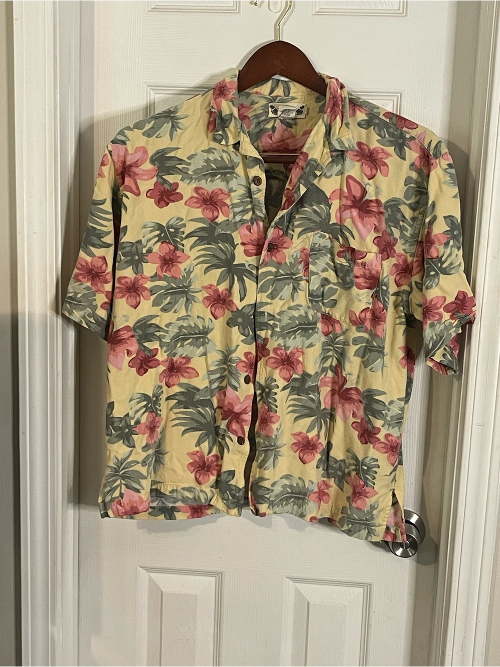 Vintage Hawaiian Tropic Floral Short-Sleeve Button-Down Shirt